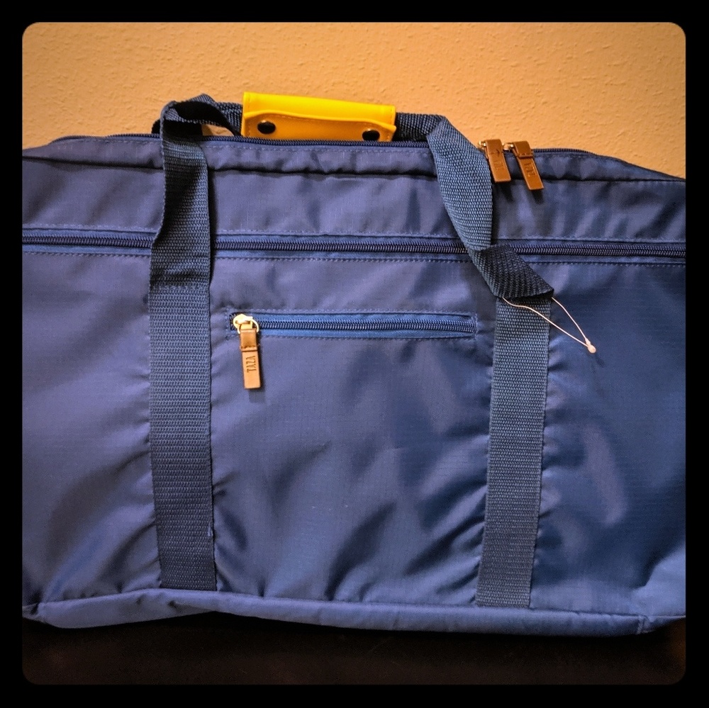 NWOT/ Blue Target Duffle/Backpack Combo